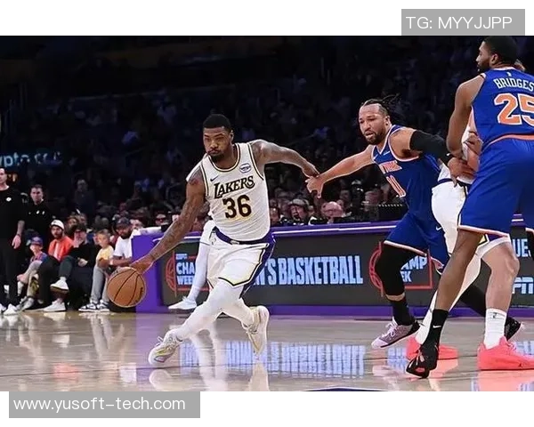 马库斯斯马特的篮球之路与领导力：从新秀到球队核心的蜕变与成长